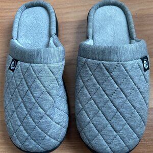 Women's Slippers Lightweight Memory Foam Indoor House Shoes - 9/10 (40/41)- NEW